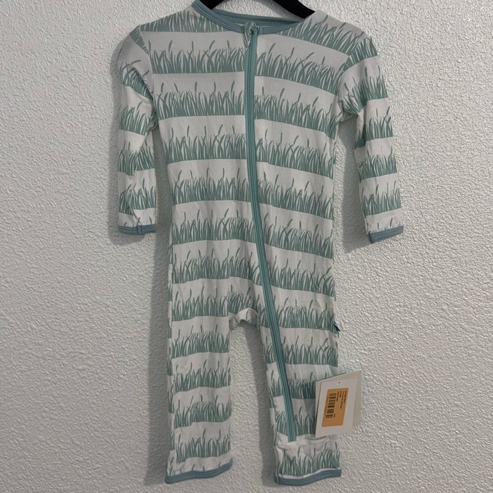 NWT- Kickee Pants- bamboo-Fullzip coverall-natural grass- Size 3-6months